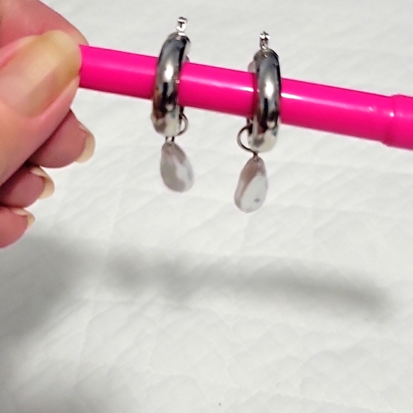 Plunder hoop earrings with three dangles - Picture 2 of 4